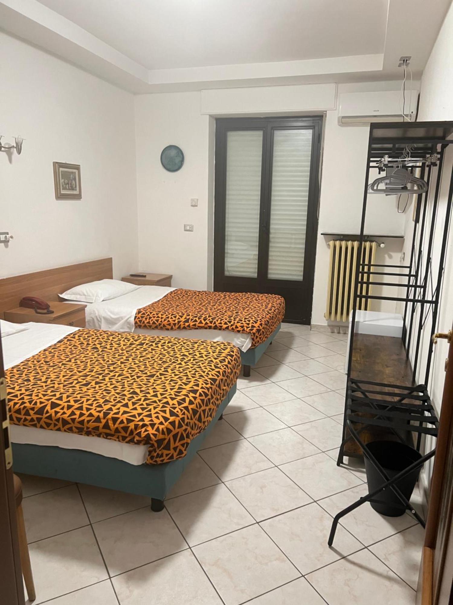 Hotel Persico Saluzzo Exteriör bild
